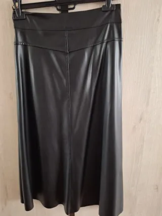 Conjunto Zara polipiel negro