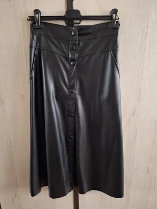 Conjunto Zara polipiel negro