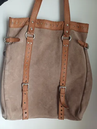 Bolso de ante marrón y beige