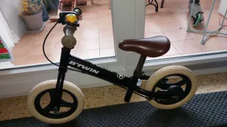Bicicleta de equilibrio B'TWIN