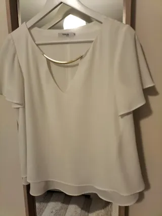 Camisa blanca con detalle dorado Talla L