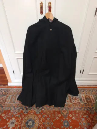 Capa de paño negra antigua