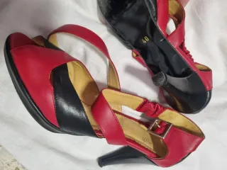 Zapatillas de tacón mujer rojo y negro