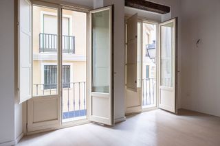 Piso en venta en La Goleta - San Felipe Neri en Málaga