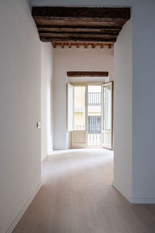 Piso en venta en La Goleta - San Felipe Neri en Málaga