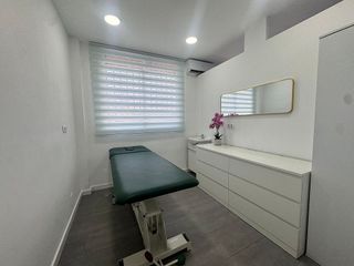 Local comercial en venta en Portada Alta - Pol. Crta. De Cártama en Málaga