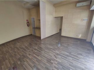 Local comercial en alquiler en Eixample Sud – Migdia en Girona