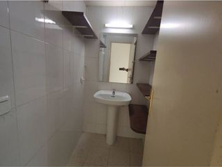 Local comercial en alquiler en Eixample Sud – Migdia en Girona