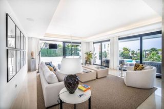 Chalet en alquiler en Los Naranjos - Las Brisas en Marbella