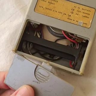 Radio de bolsillo antigua UDC