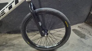 Bici BMX Race Yeti SuperX
