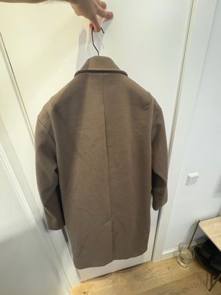 Abrigo largo Zara Talla 42 Marrón