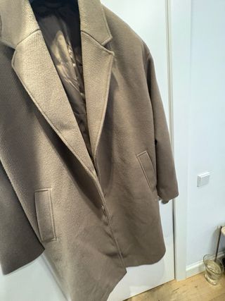 Abrigo largo Zara Talla 42 Marrón