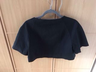 Monísima chaquetita corta de Mango Suit.