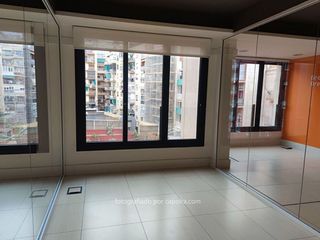 Oficina en alquiler en La Maternitat i Sant Ramon en Barcelona