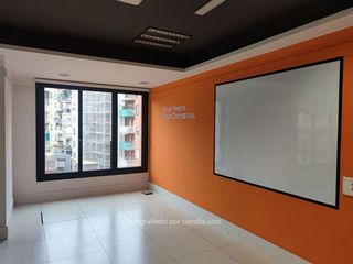 Oficina en alquiler en La Maternitat i Sant Ramon en Barcelona