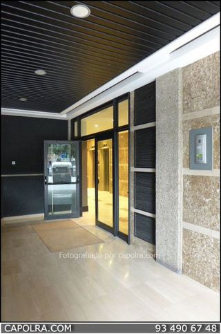 Oficina en alquiler en La Maternitat i Sant Ramon en Barcelona