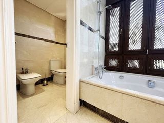 Ático en alquiler en Nueva Andalucía centro en Marbella