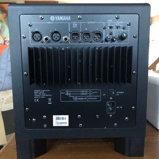 Subwoofer activo Yamaha HS10W
