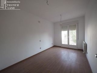 Casa adosada en venta en Tomelloso