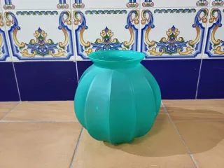 Jarrón verde mate de cristal