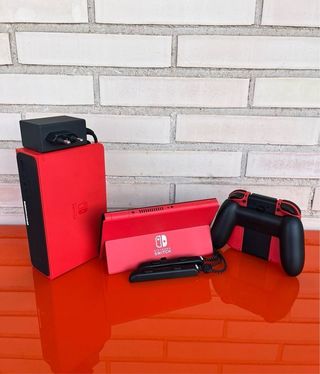 Nintendo Switch OLED Edición Mario Roja