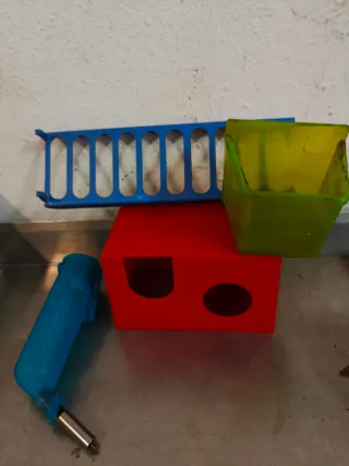 Jaula para hámster con accesorios