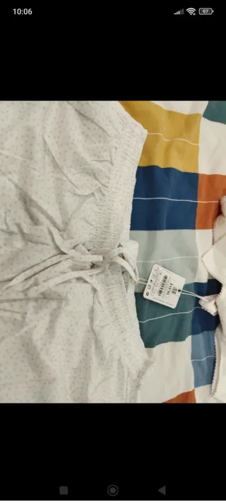 Pijama corto tirantes y pantalón puntos