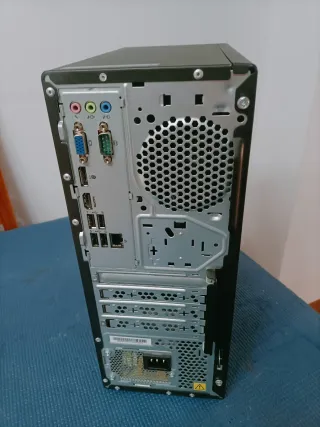 Torre Lenovo SSD W11 8GB RAM