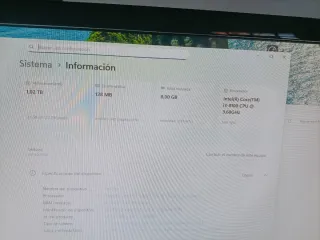 Torre Lenovo SSD W11 8GB RAM