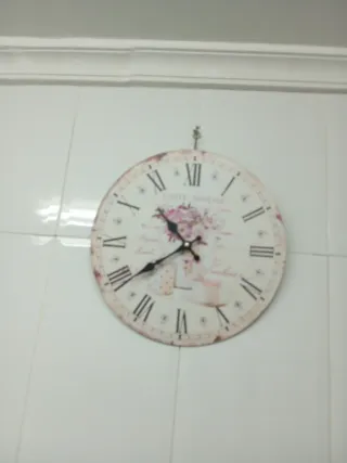 Reloj de pared decorativo