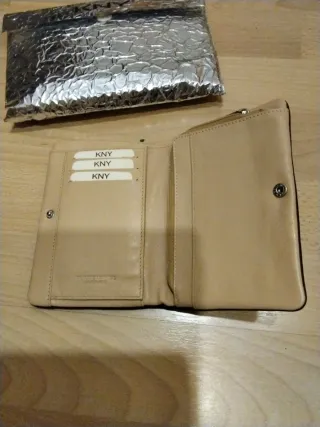 Monedero/ tarjetero de DKNY