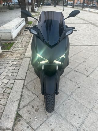 Yamaha Xmax 125 Negra Mate 26/12/23 1265 KM