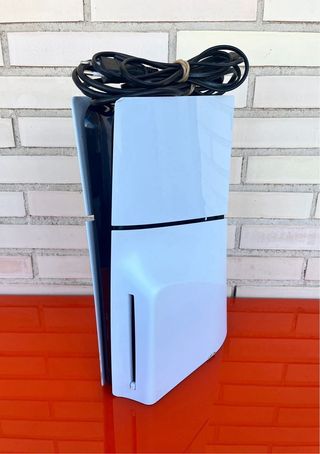 Playstation 5 Slim con lettore di dischi