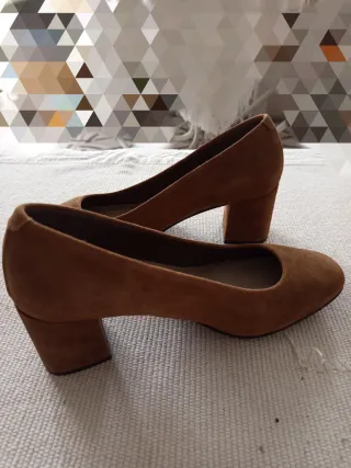 Zapatos de tacón ante marrón talla 40