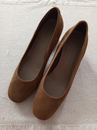 Zapatos de tacón ante marrón talla 40