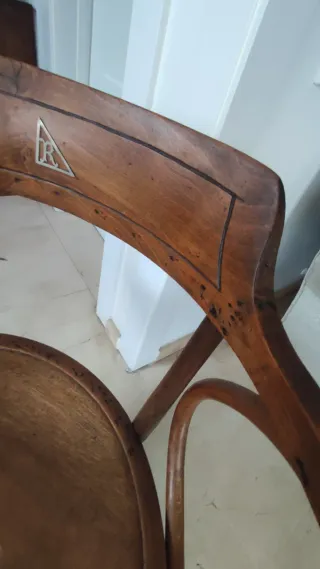 Silla antigua decorativa de estilo Thonet