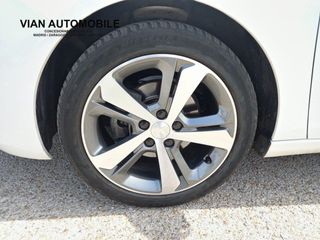 Peugeot 308 1.2 PureTech 130cv EAT8 Allure