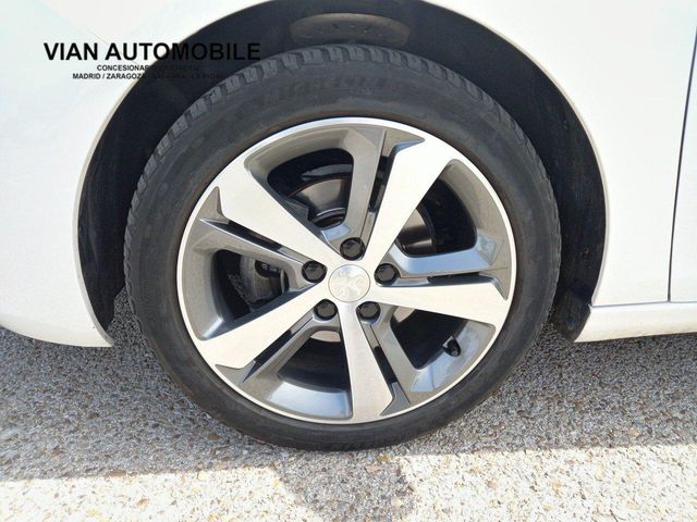 Peugeot 308 1.2 PureTech 130cv EAT8 Allure