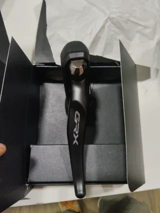 Manetas Shimano GRX 810