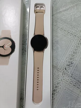 Samsung Galaxy Watch 4 Beige/Oro