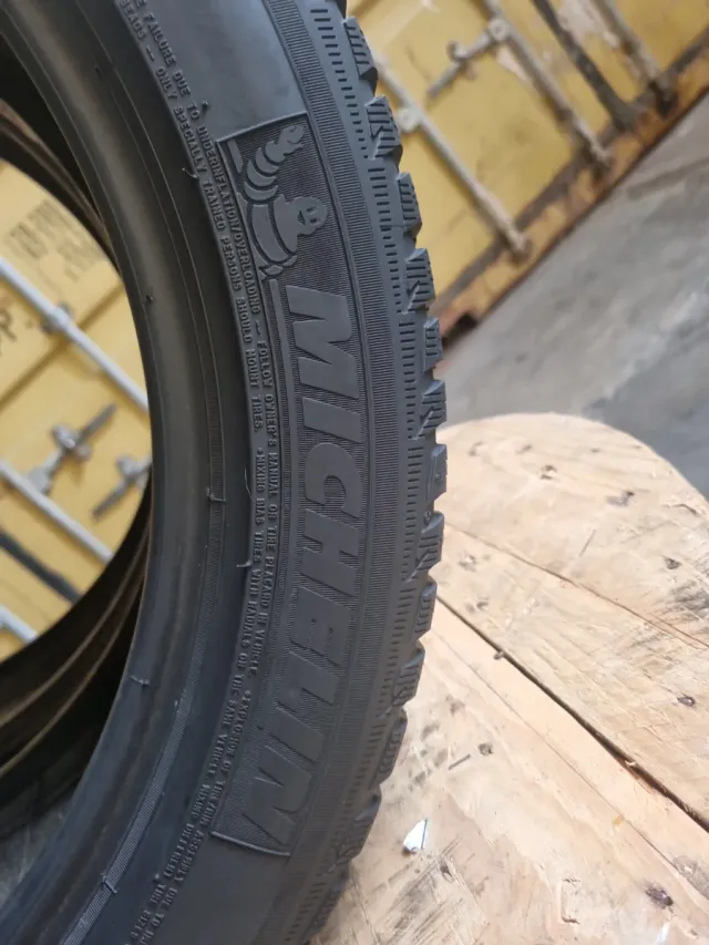 Vendo 2 Neumáticos en perfecto estado^