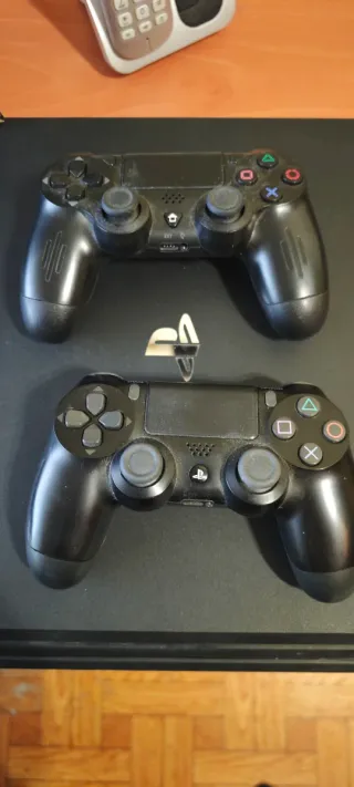 PS4 Pro Sony Nero con Accessori