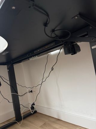 Mesa de escritorio regulable