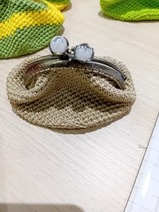 Portamonete uncinetto con clip