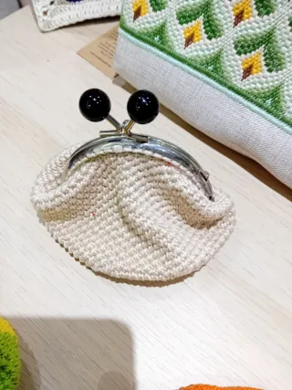 Portamonete uncinetto con clip