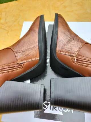 Stivaletti donna pelle pitonata marrone 38, t.10