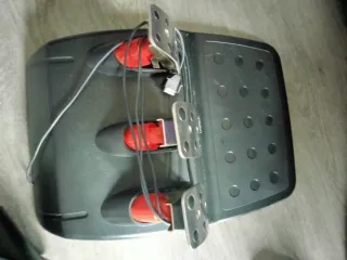 Volante Logitech G27 con Pedales y Palanca