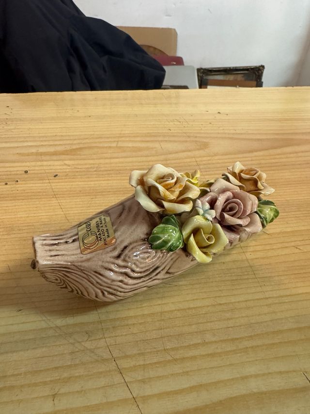 Zuenco con flores Manises pintado a mano