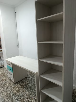 Escritorio juvenil con mesita y cabecero y estante